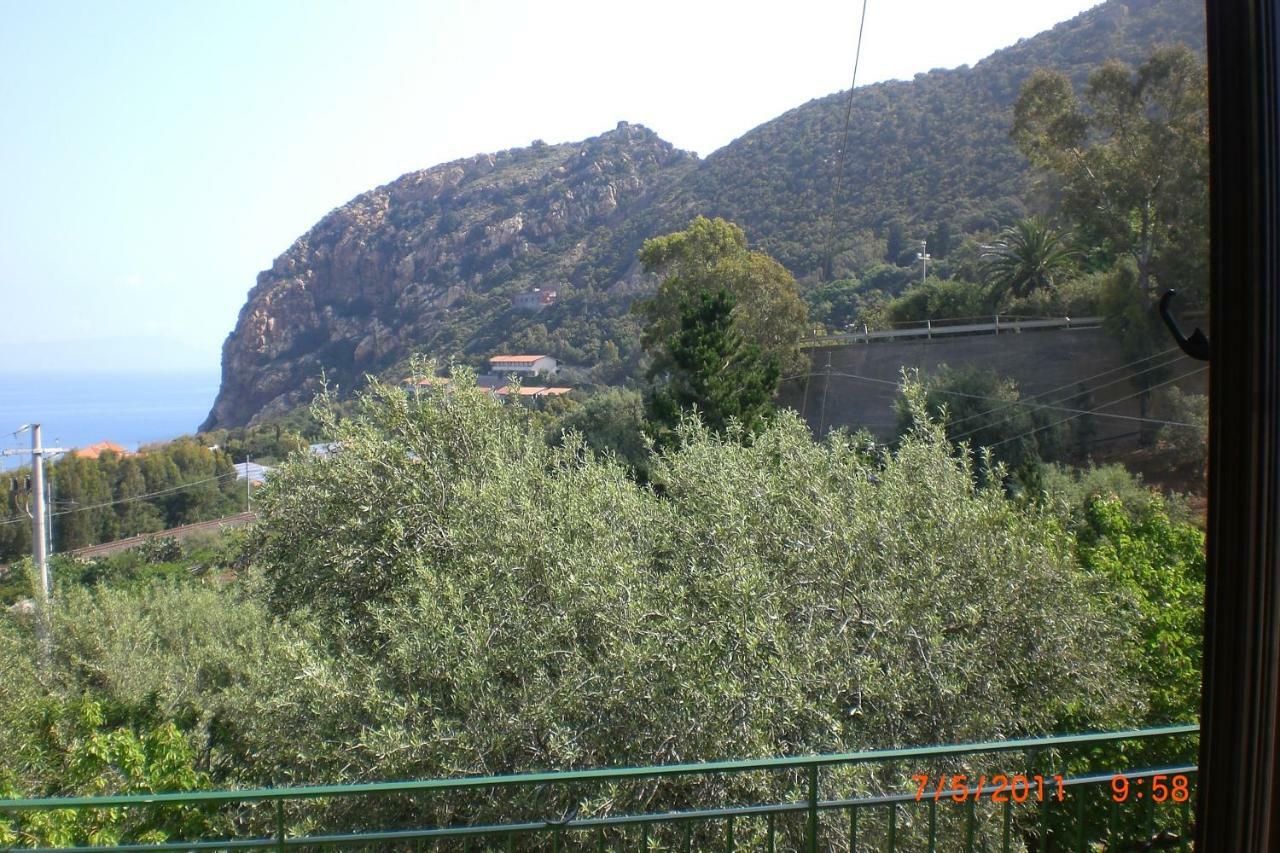 Residence Calava Gioiosa Marea Bagian luar foto