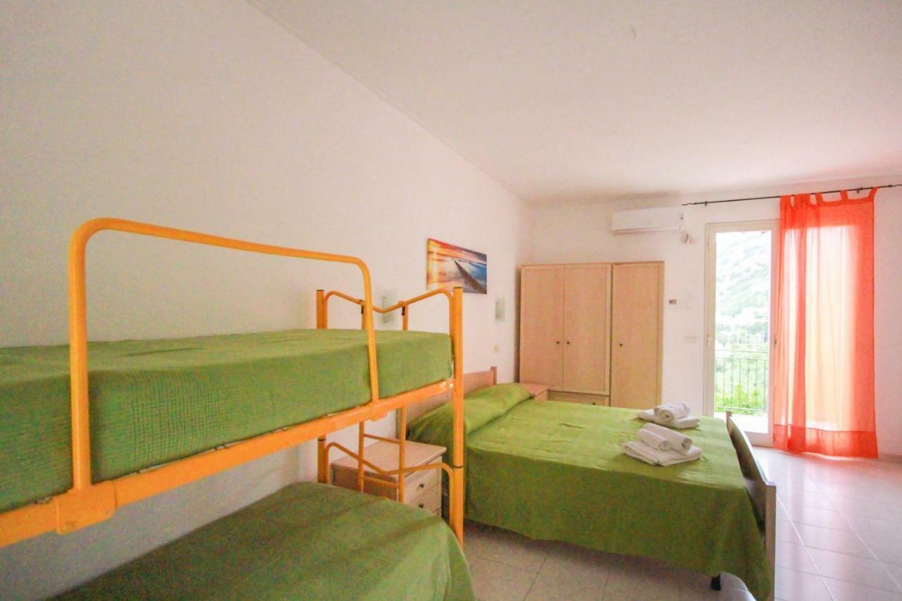 Residence Calava Gioiosa Marea Bagian luar foto